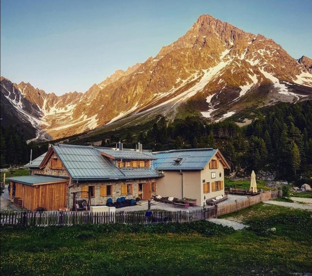 Haus Gfall Kaunertal Buitenkant foto